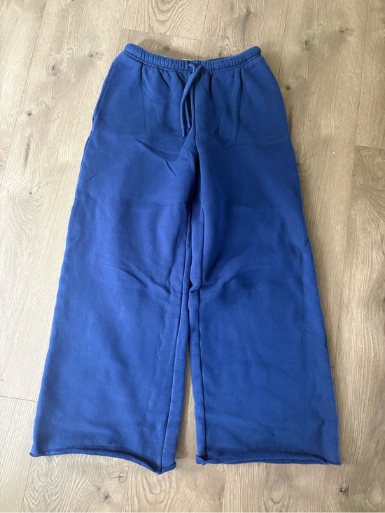 Aritzia Pants - Aritzia Women's Mega Fit Blue Wide-Leg Fleece Sweatpants - Have been Cropped